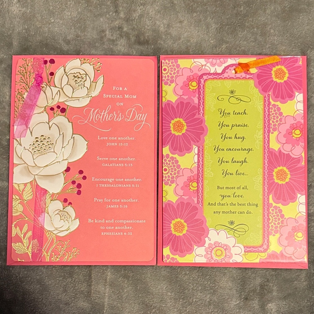 🌻 Bundle of 2 Hallmark and DaySpring Mother’s Day Cards